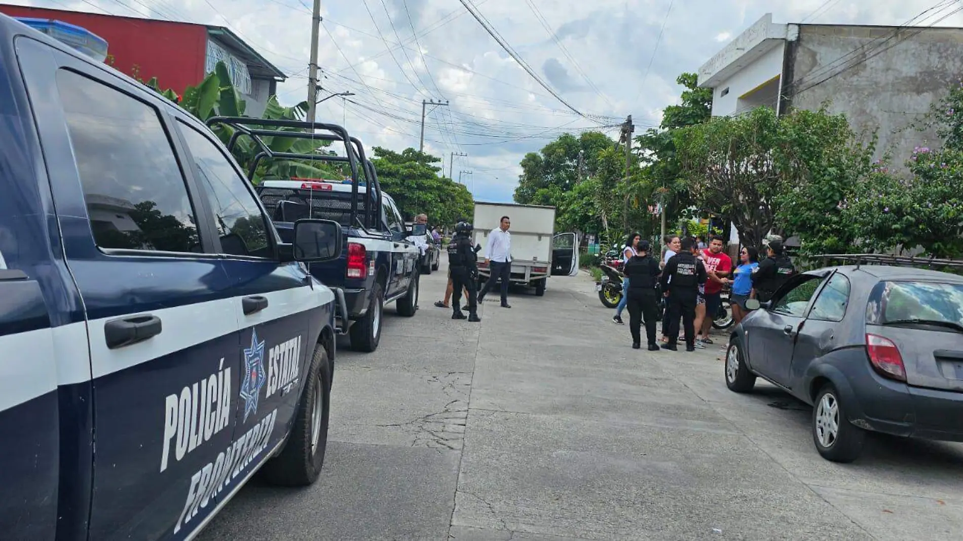 autoridades en zona de asesinato